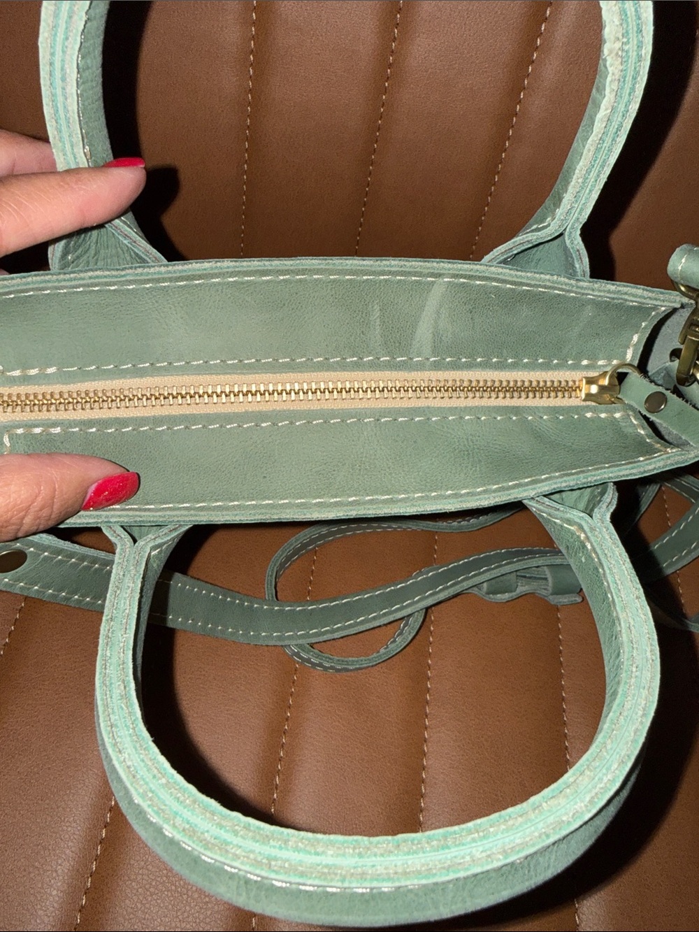 Portland Leather ~ SMALL Raindrop with Zipper~ CUCUMBER 🥒 👜 - Picture 13 of 15